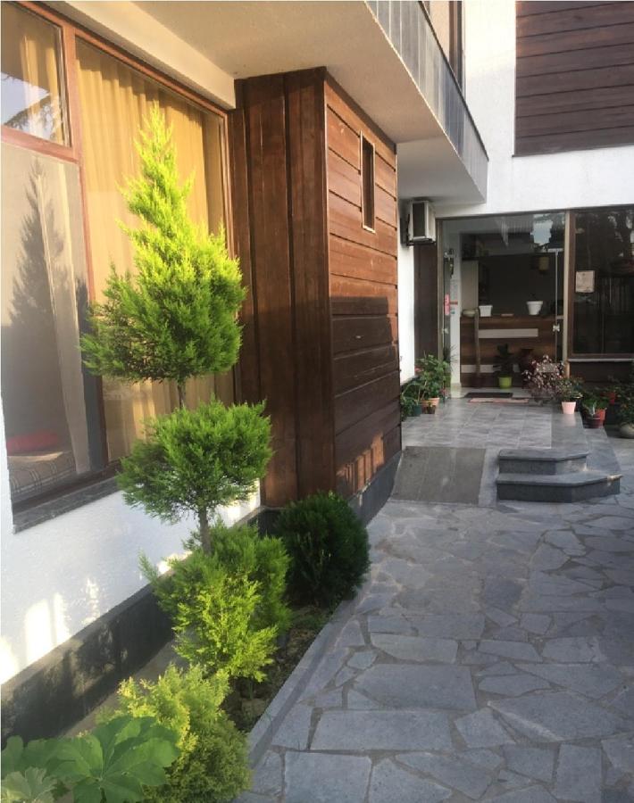 يوريكي Aparthotel Family المظهر الخارجي الصورة