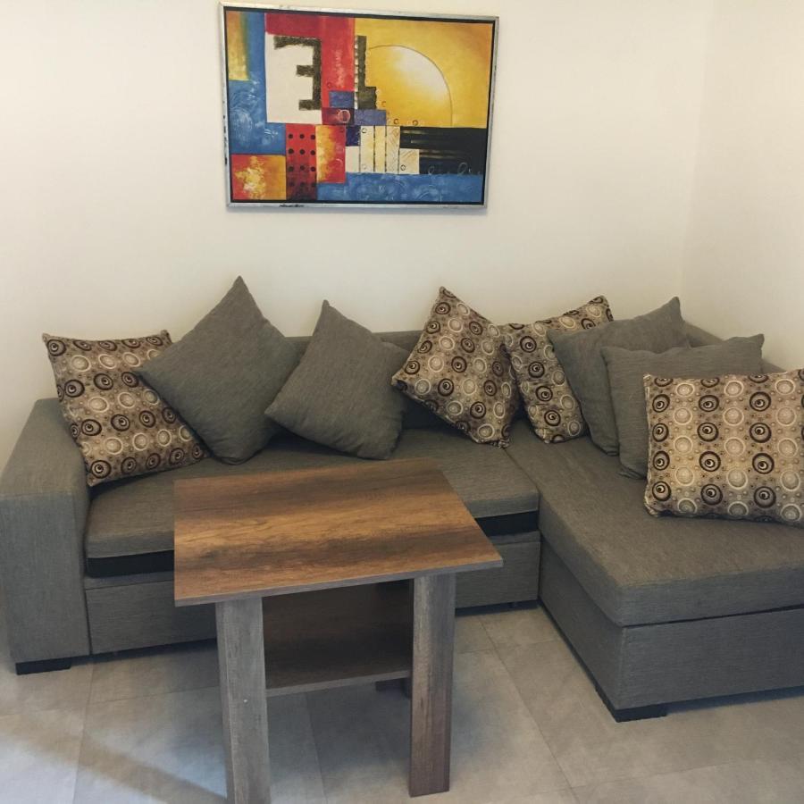 يوريكي Aparthotel Family المظهر الخارجي الصورة
