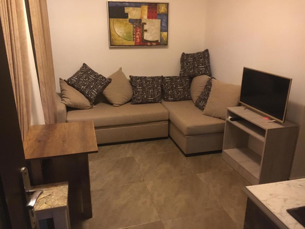 يوريكي Aparthotel Family المظهر الخارجي الصورة