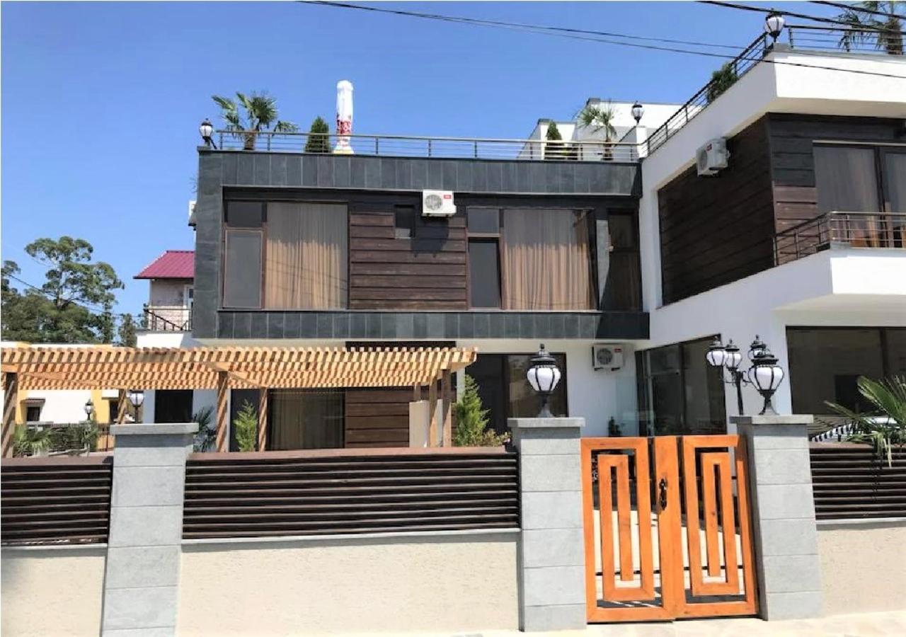 يوريكي Aparthotel Family المظهر الخارجي الصورة