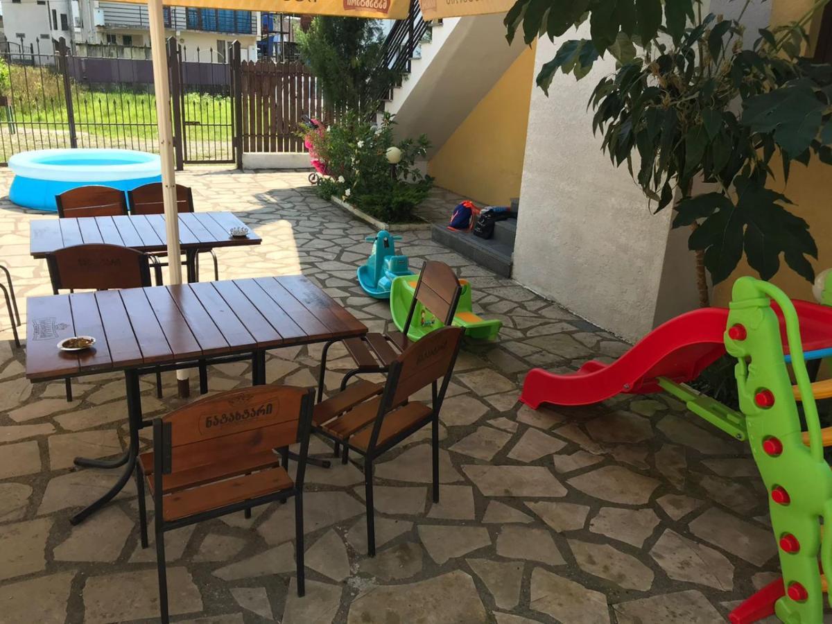 يوريكي Aparthotel Family المظهر الخارجي الصورة