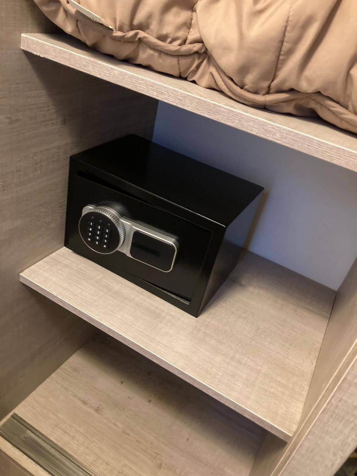 يوريكي Aparthotel Family المظهر الخارجي الصورة