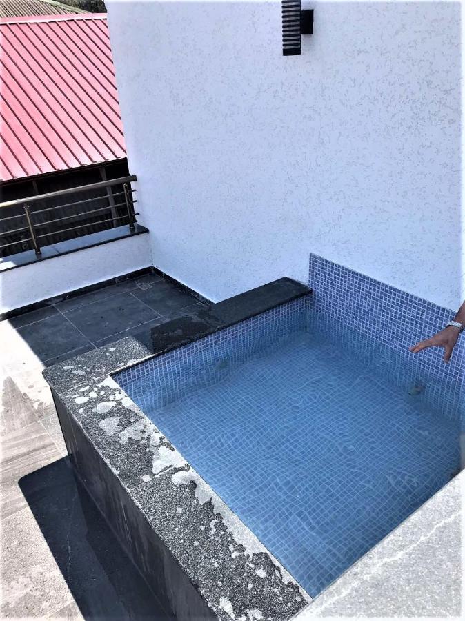 يوريكي Aparthotel Family المظهر الخارجي الصورة